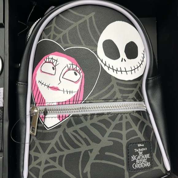 🆕 Nightmare Before Christmas 3 Piece Gift Set Mini Backpack ID Wallet Keychains - Picture 2 of 16